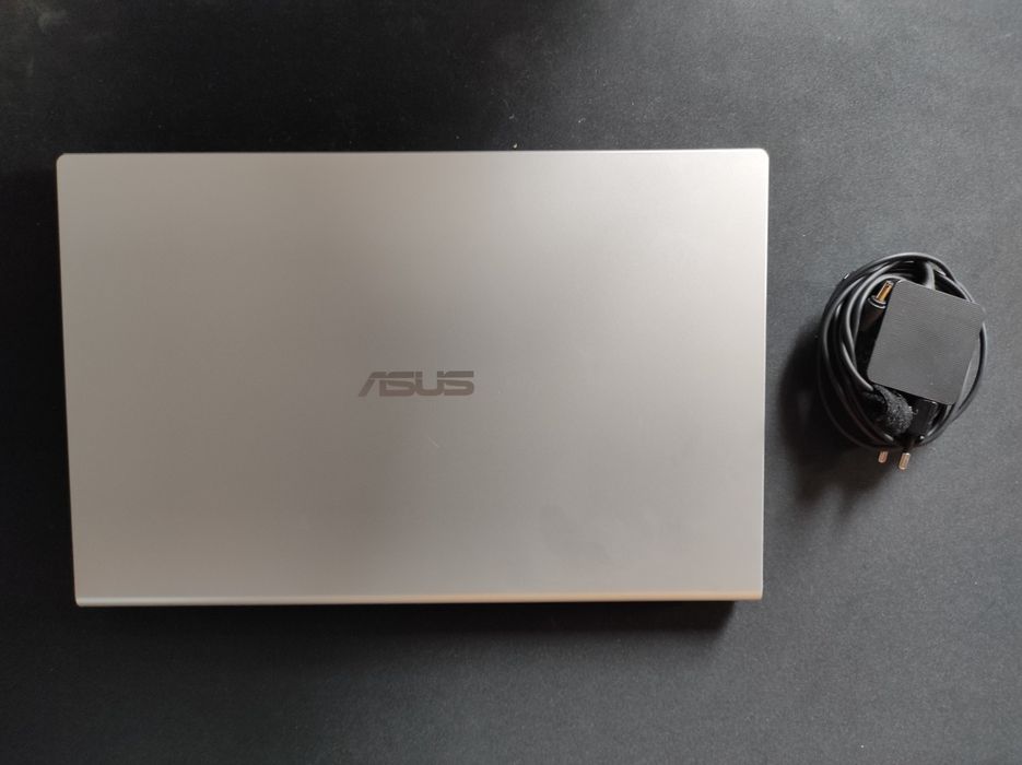 Laptop Asus stan bardzo dobry