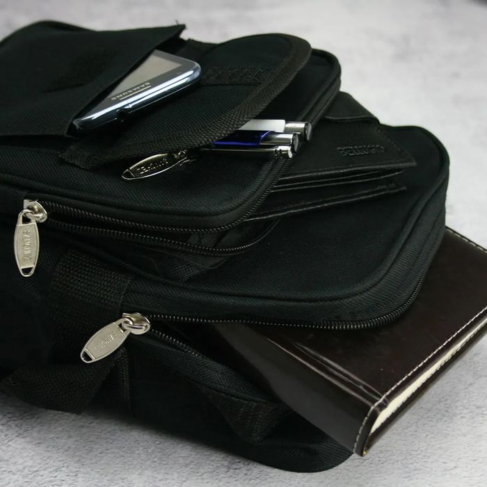 mała torba męska z nylonu