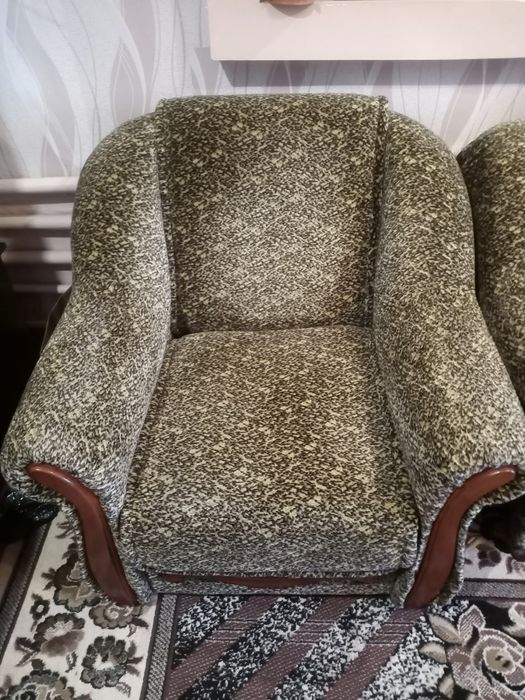 Диван+2 розкладних крісла