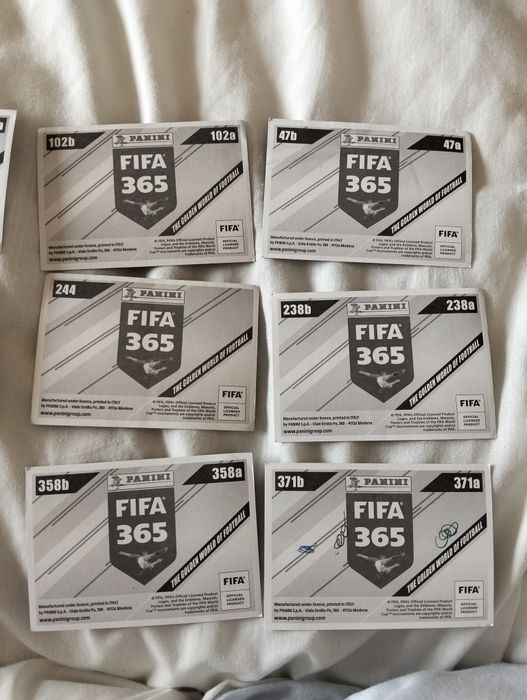 Cartas colecionáveis FIFA 365