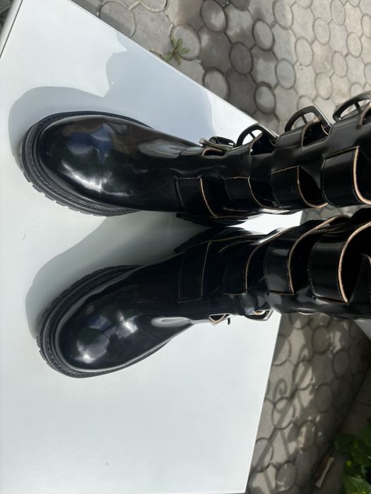 Літні шкіряні ботаніки Zara