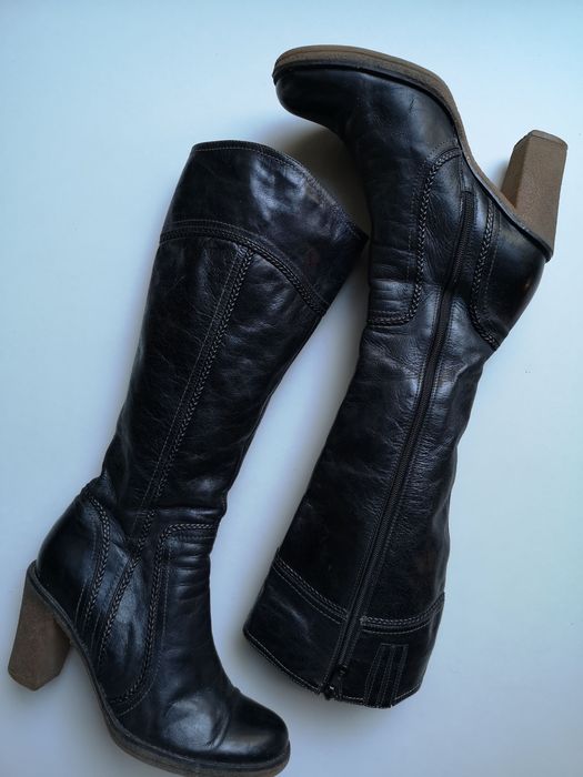 Skórzane kozaki na obcasie r.39 marka GR