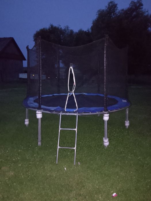 Trampolina duża z zamkiem do naprawy