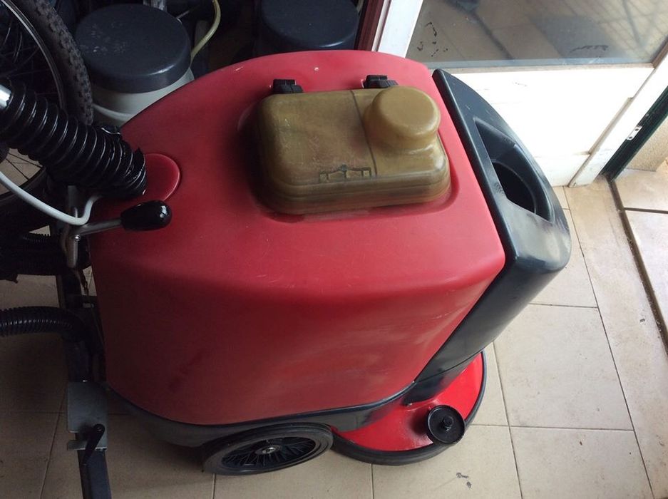 Lavadora aspiradora elétrica Cleanfix