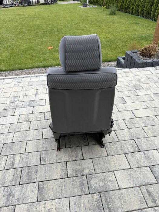 Fotel kierowcy mercedes w201 szary