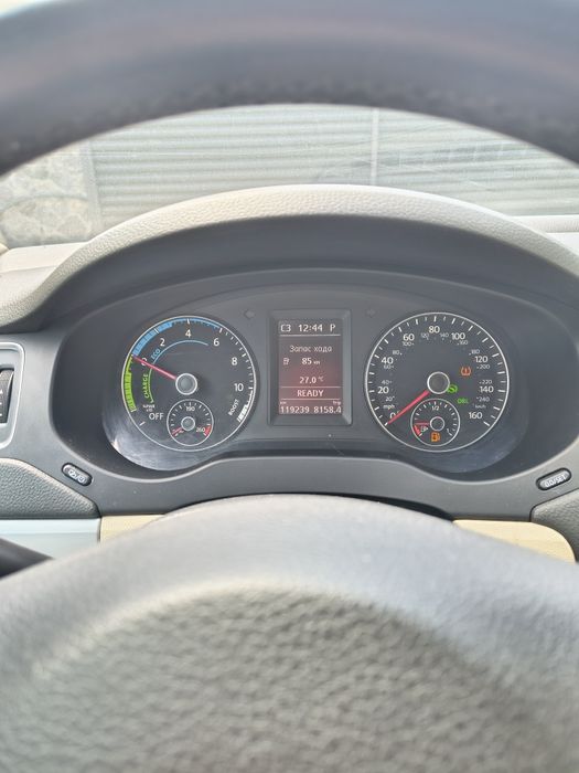 Volkswagen Jetta hybrid  2013