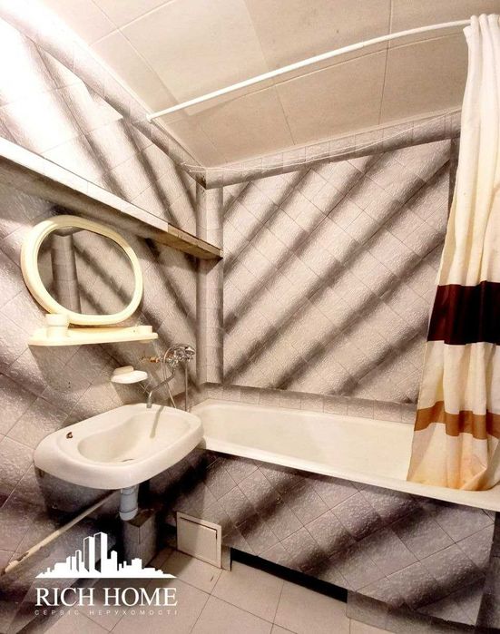 Продаж 3к квартири, Срібнокільська, 14. метро Осокорки - 7 хв.