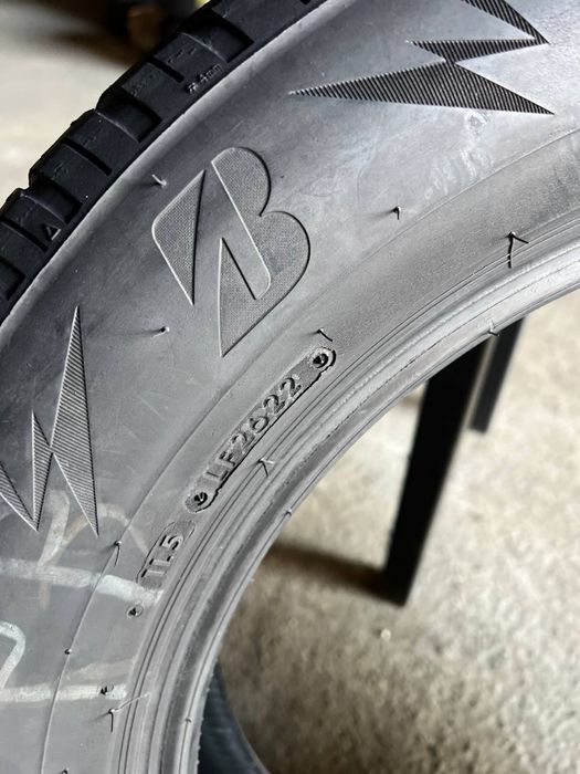 Шини 215/65 r17 103Н Bridgestone Blizzak LM005 2022р (265)