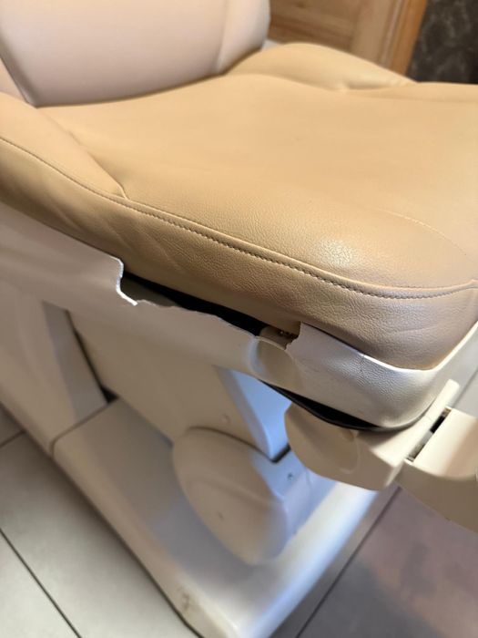 Fotel kosmetyczny fotel podologiczny elektryczy regulowany