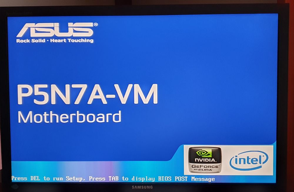 gotowy do pracy Komputer Intel Q6600 4 cores, 8GB RAM, 80GB płyta ASUS