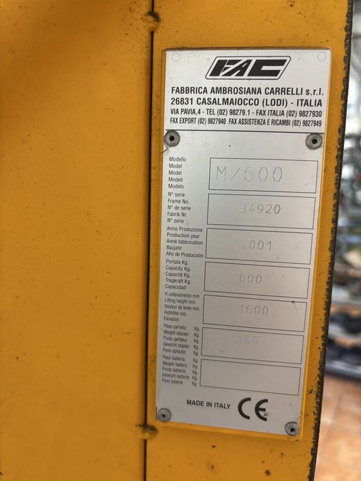 Empilhador eletrico de coluna