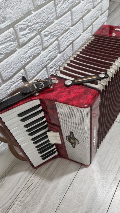 Akordeon Royal Standard 60