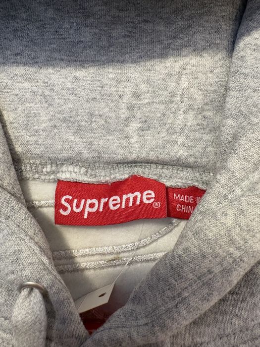 Supreme Vertical Logo Hoodie Grey – Size S