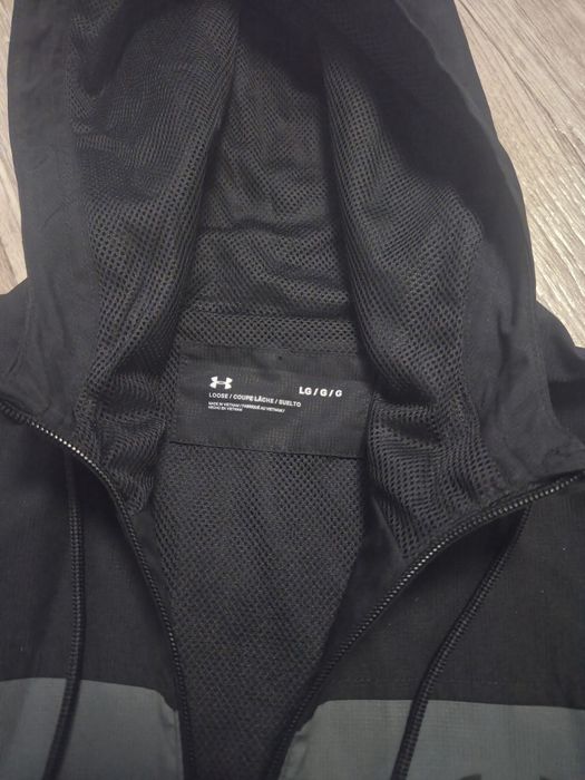 Спортивная ветровка куртка Under Armour Оригинал Размер Л