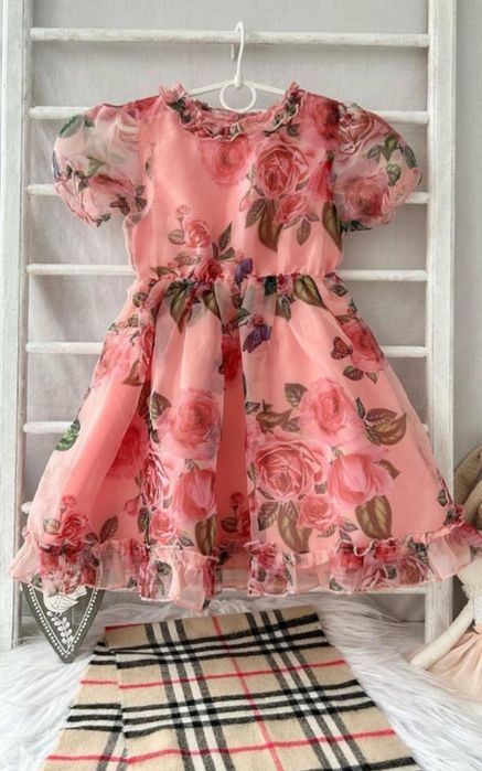 Святкова сукня під відомий бренд