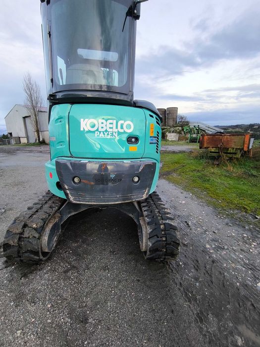 Mini giratória kobelco 3t