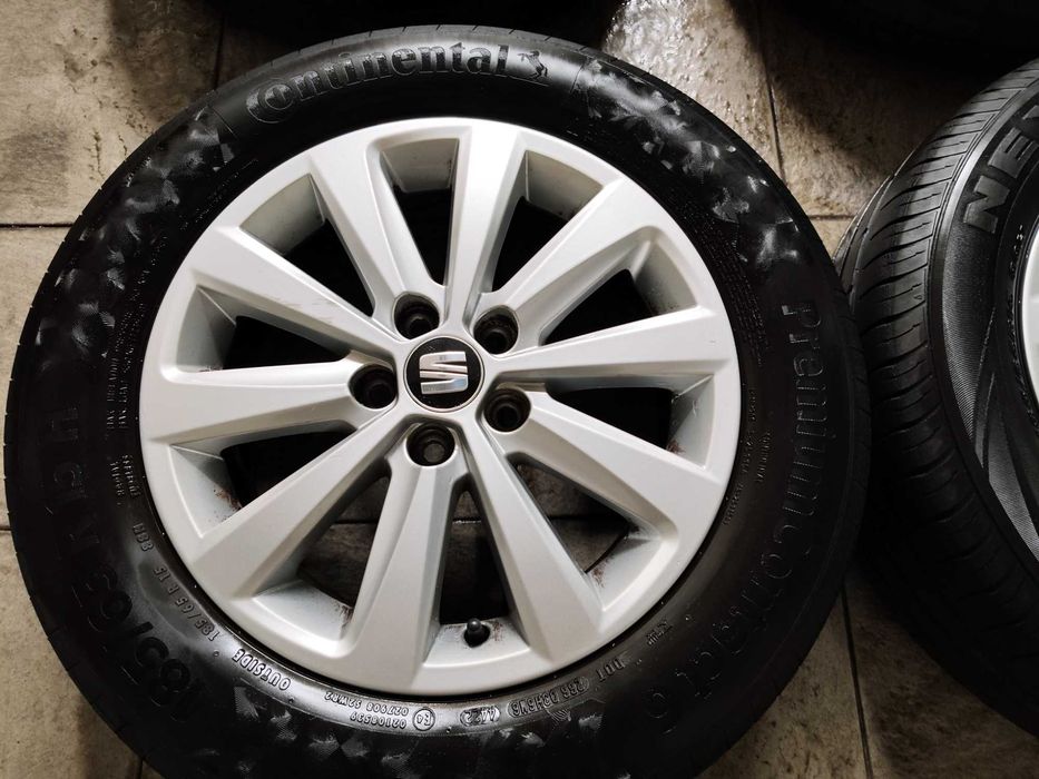 Jantes 15 originais Seat furação 5X100 com pneus