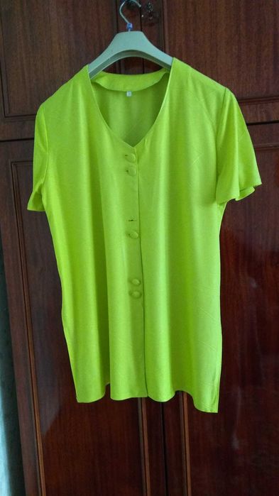 Блузка жіноча великого розміру.