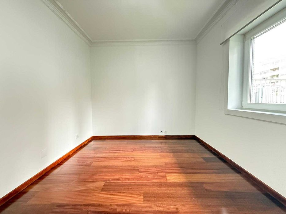 Moradia T3+1 Junto ao Parque da Lavandeira, Oliveira Do Douro!!!