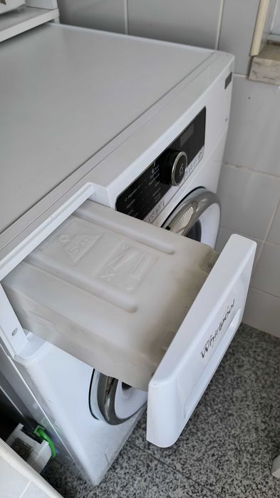 Máquina de secar roupa