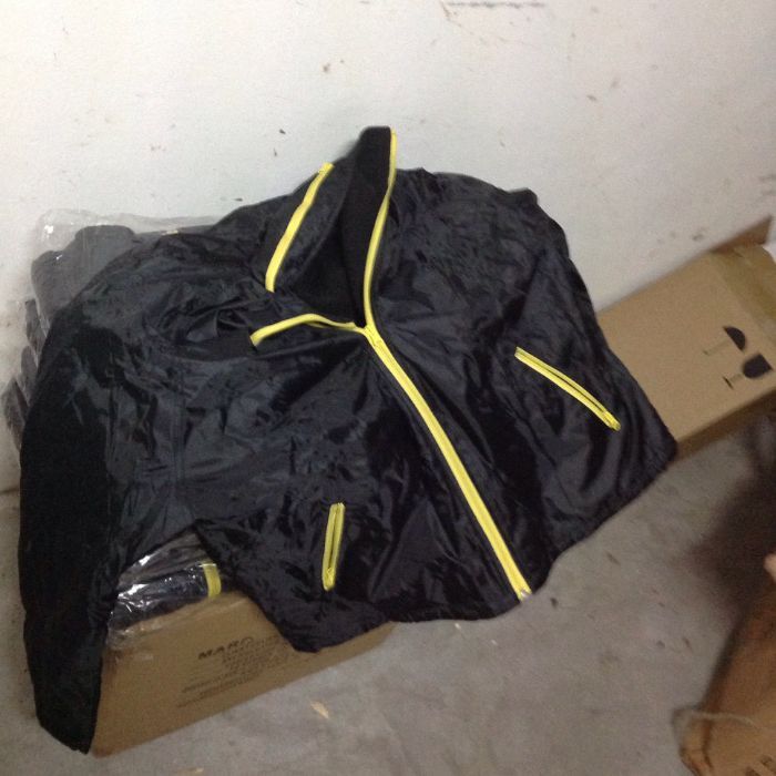 Casacos impermeáveis com interior polar