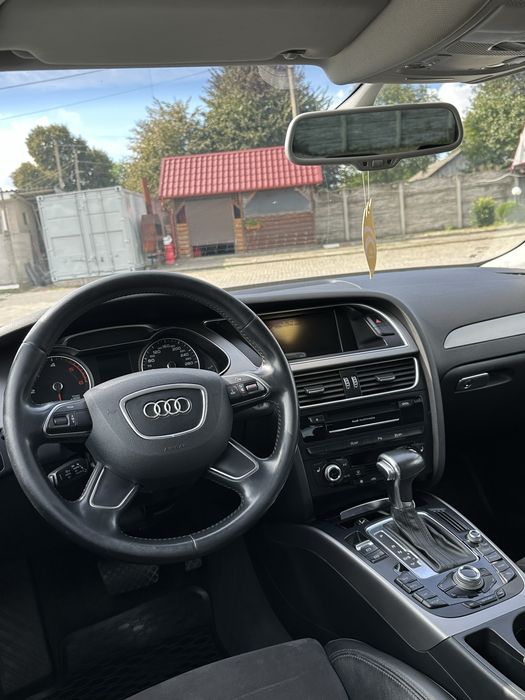 Audi A4 2013.