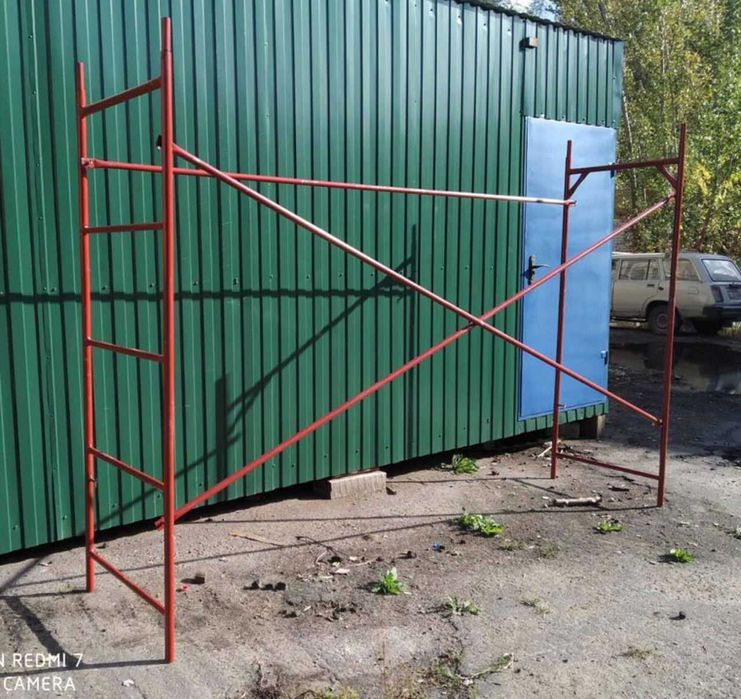 Мобильные строительные леса, вышка на колесах, лестница вышка