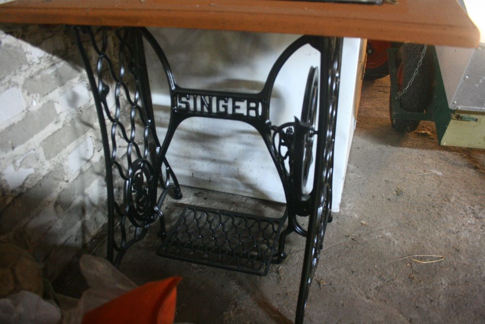 Maszyna do szycia Singier- odnowiona