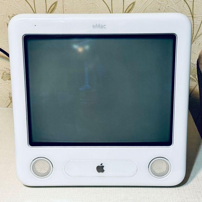 i　Apple eMac　モデル：A1002 本体 デスクトップPC　ジャンク品 Apple eMac A1002 2003г iMac раритет в коллекцию / комплект: 18 700