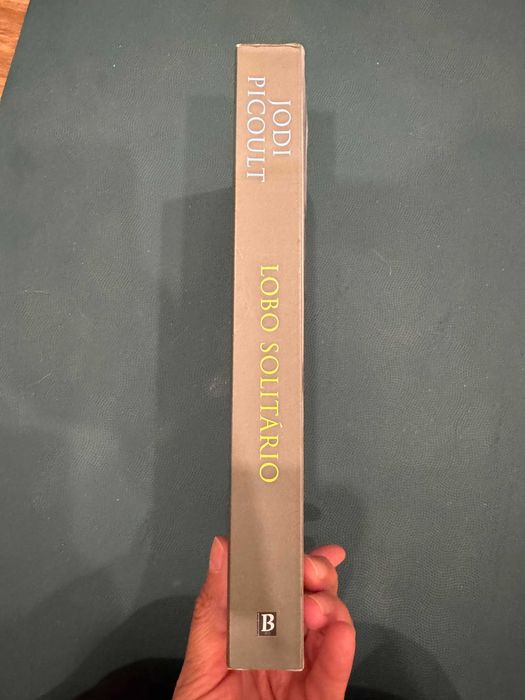 Livro Lobo Solitário (Jodi Picoult)