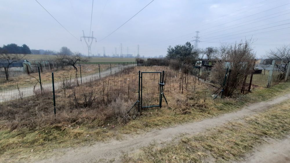 Działka rekreacyjna 330m2 Opole Ogrodzona