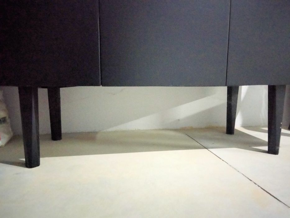 Aparador antigo totalmente renovado preto