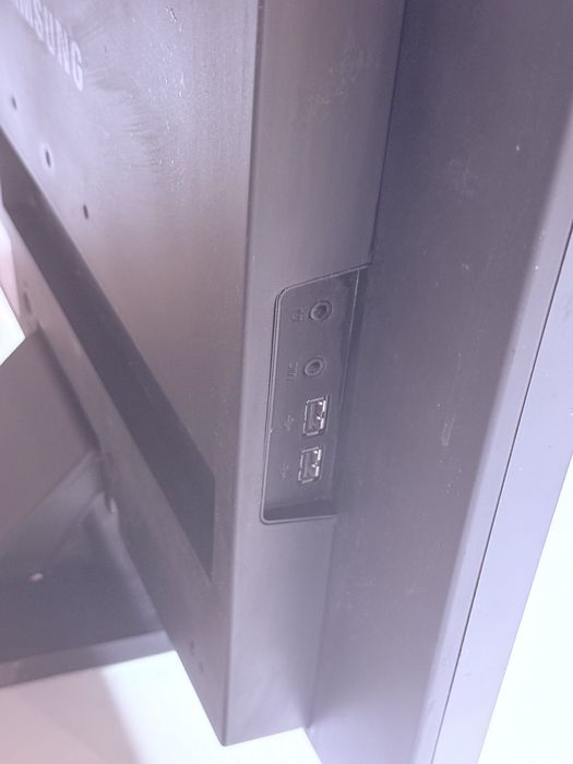 Monitor samsung 225U 22” para peças