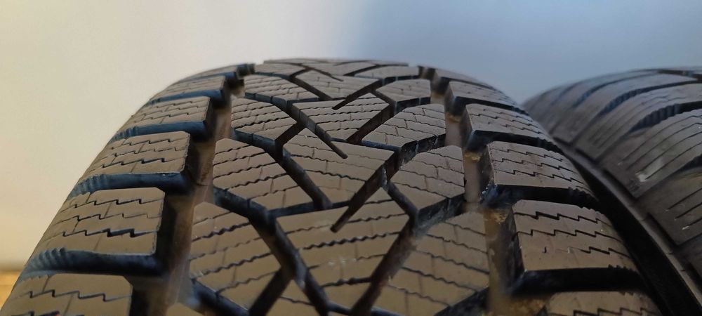 2X 185/70R14 88T Uniroyal Winter Expert 351E