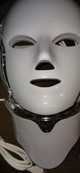 Фотодинамическая LED маска с микротоками для лица и  шеи