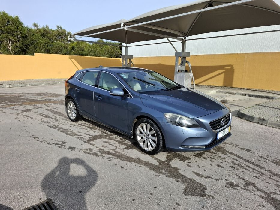 Volvo V40 ano 2013