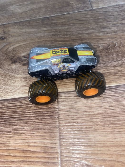 Машинки Monster Jam Нові
