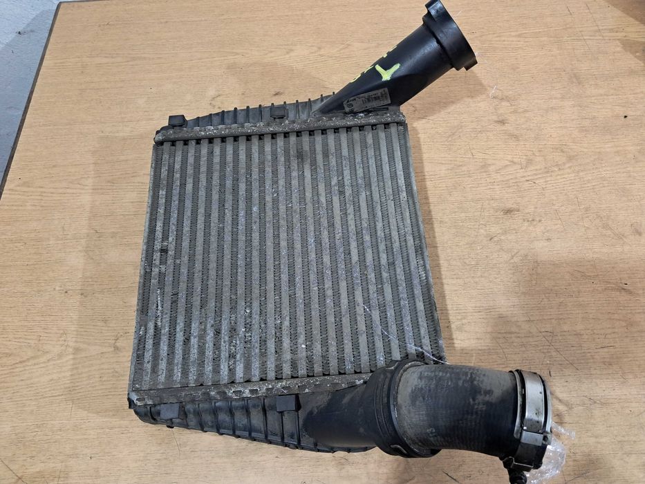 AUDI Q7 4L 3.0 TDI chłodnica powietrza INTERCOOLER lewy
