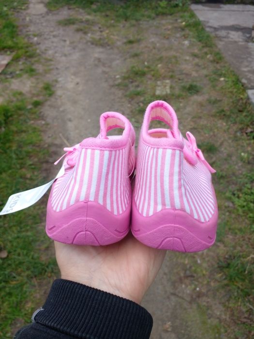 Детские тапочки на липучке 34 р.-р.