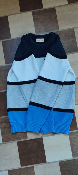 Кофта на хлопчика 122 на 6-7 років