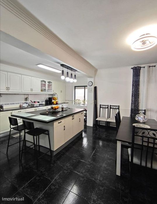 Apartamento T2 Único na Baixa da Banheira