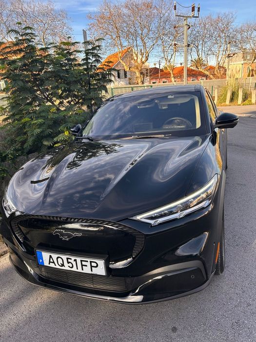 Ford Mustang Mach-E Alargada