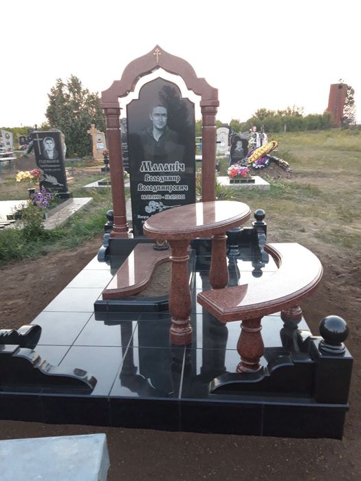 Пам’ятники в Коростишеві!