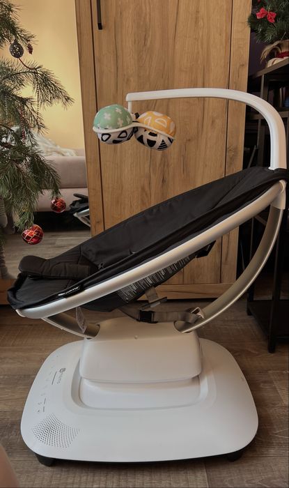 Крісло-гойдалка 4moms MamaRoo 5.0 Black