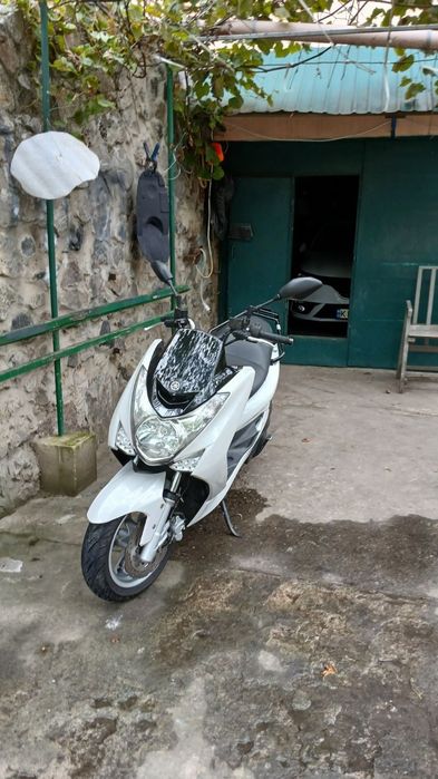 Продам максі скутер Yamaha Majesty s155