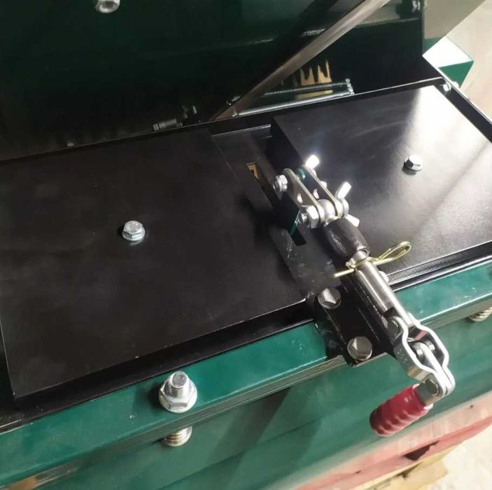 Wypożyczalnia Profesionalny Sie⁮wnik do trawy z walcem 4 w 1 Wynajem