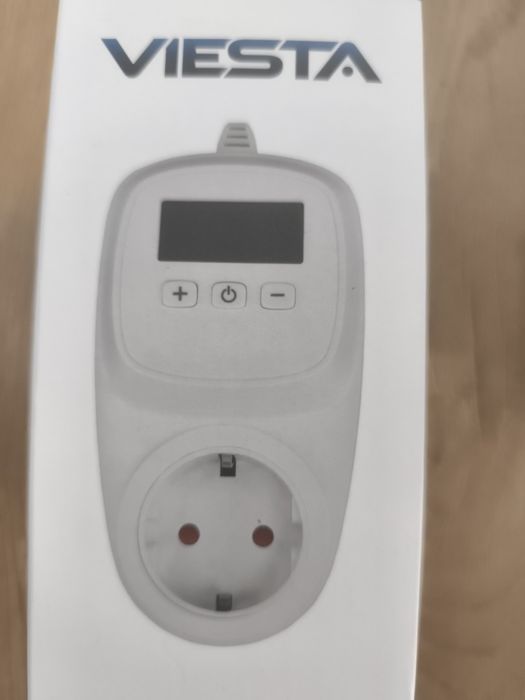 Termostat gniazdkowy