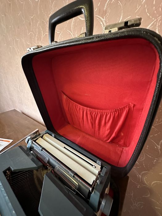 Друкарська машинка Erika 30/40 пишущая