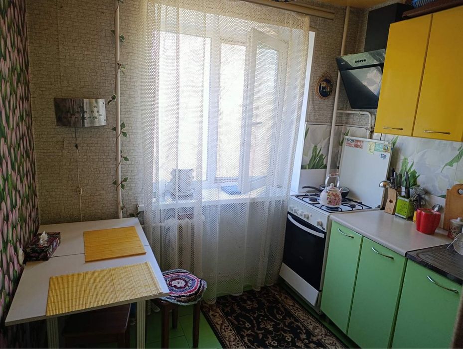 Срочно!Продается 2к квартира м-н Артема.
