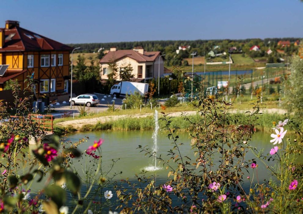 Продам ділянку 20 сот в котеджному містечку HOME RESORT
